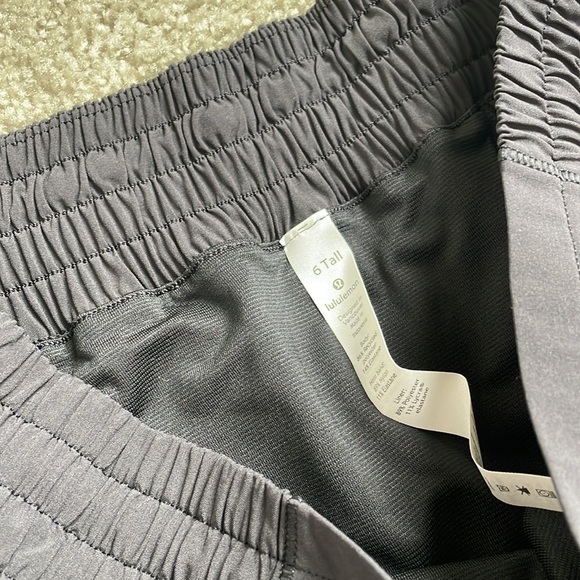 Lululemon Hotty Hot HR Short 4” Lined NWT - Picture 3 of 3